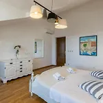 Soul House Pola * Сплит