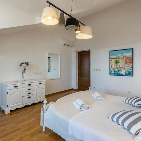 Soul House Pola * سبليت