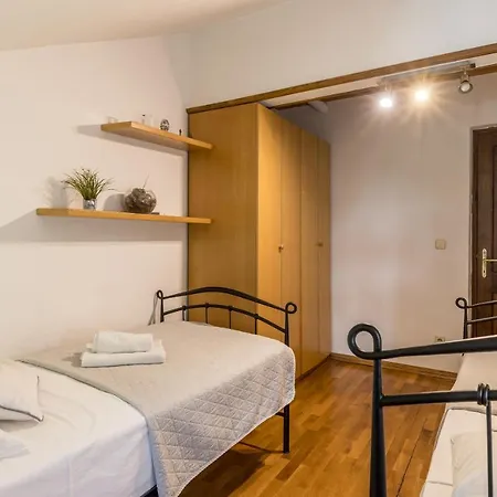 Soul House Pola * Спліт