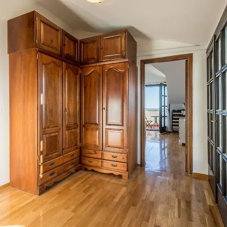 Soul House Pola Split